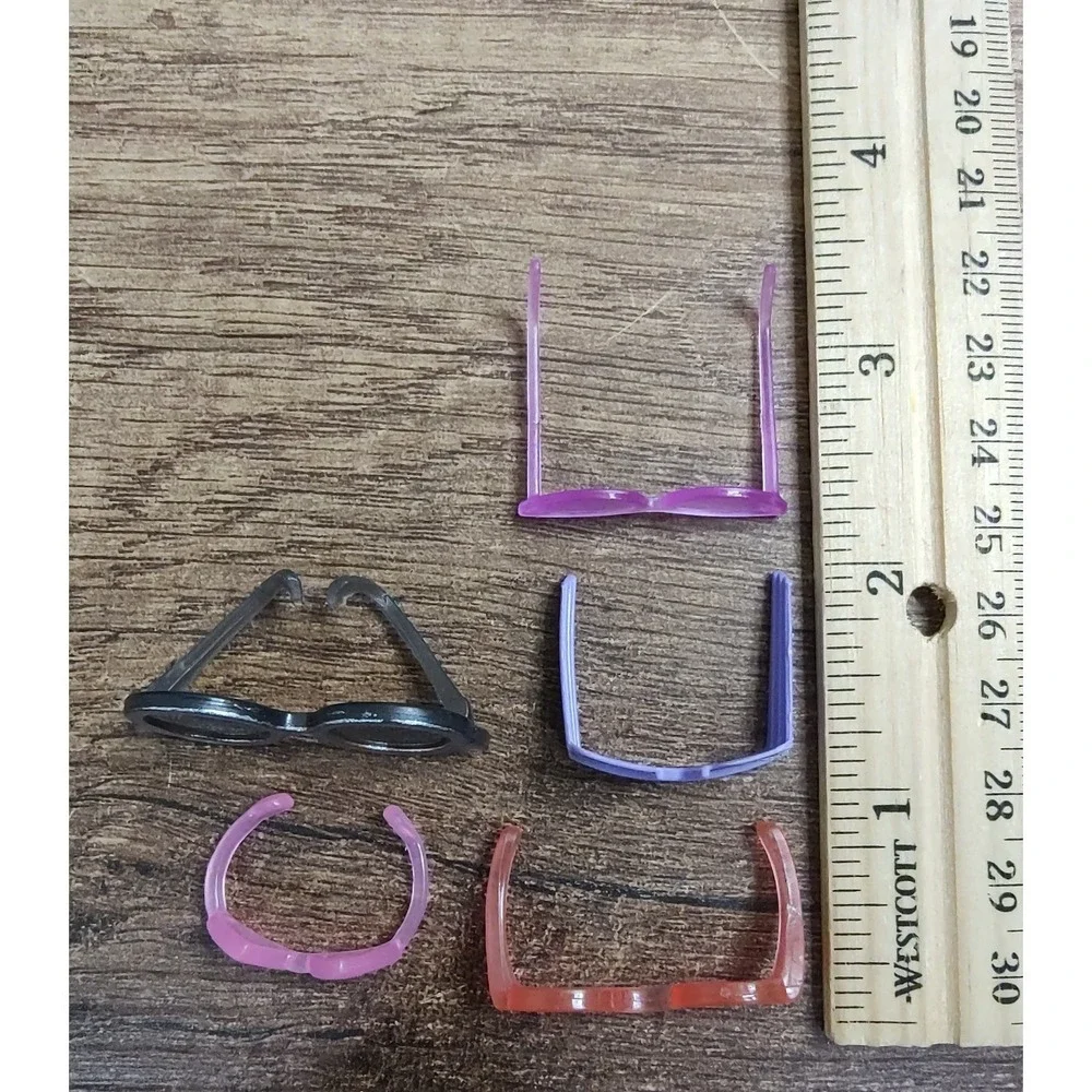 Lot of 5 Doll Sunglasses Accessories Multicolor Plastic Assorted Colors Z19